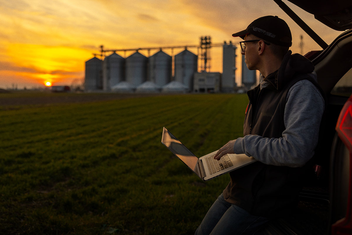 &Pi;&rho;&omicron;&delta;&eta;&mu;&omicron;&sigma;ί&epsilon;&upsilon;&sigma;&eta; &pi;&rho;ό&sigma;&kappa;&lambda;&eta;&sigma;&eta;&sigmaf; &Sigma;&chi;&epsilon;&delta;ί&omega;&nu; &Beta;&epsilon;&lambda;&tau;ί&omega;&sigma;&eta;&sigmaf; &gamma;&iota;&alpha; &Alpha;&nu;&tau;&alpha;&gamma;&omega;&nu;&iota;&sigma;&tau;&iota;&kappa;ό&tau;&eta;&tau;&alpha; (&Pi;3-73-2.1), &Epsilon;&xi;&omicron;&iota;&kappa;&omicron;&nu;ό&mu;&eta;&sigma;&eta; Ύ&delta;&alpha;&tau;&omicron;&sigmaf; (&Pi;3-73-2.2) &kappa;&alpha;&iota; &Kappa;&upsilon;&kappa;&lambda;&iota;&kappa;ή &Omicron;&iota;&kappa;&omicron;&nu;&omicron;&mu;ί&alpha; (&Pi;3-73-2.6)
