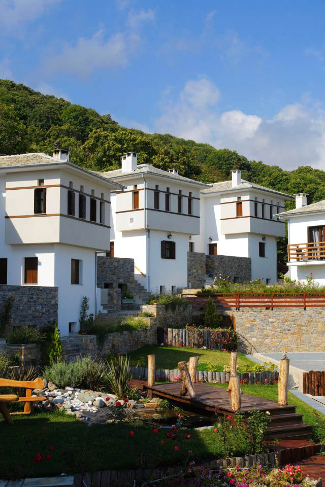 12 Months Luxury Resort 3