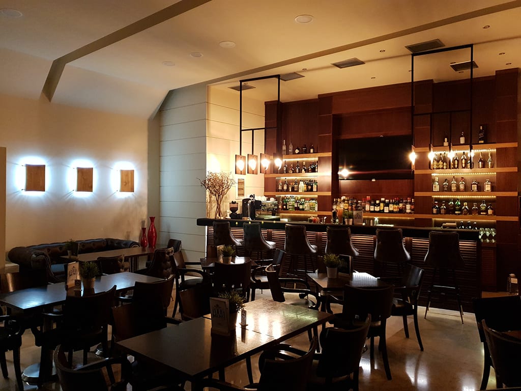 Dionysos Hotel