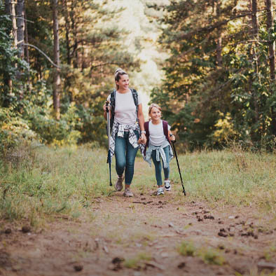 Κάντε μια βόλτα με την οικογένειά σας στη φύση ή το δάσος