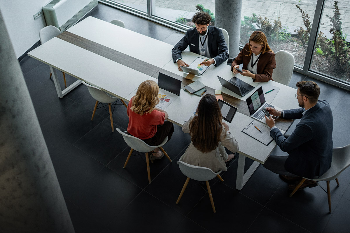 &Epsilon;&pi;&epsilon;&nu;&delta;&upsilon;&tau;&iota;&kappa;ή &tau;&epsilon;&chi;&nu;&omicron;&gamma;&nu;&omega;&sigma;ί&alpha;