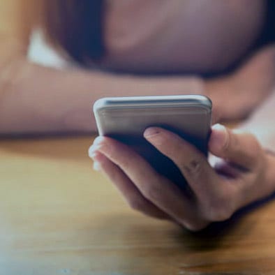 Να στείλω χρήματα στο παιδί μου ή σε φίλους